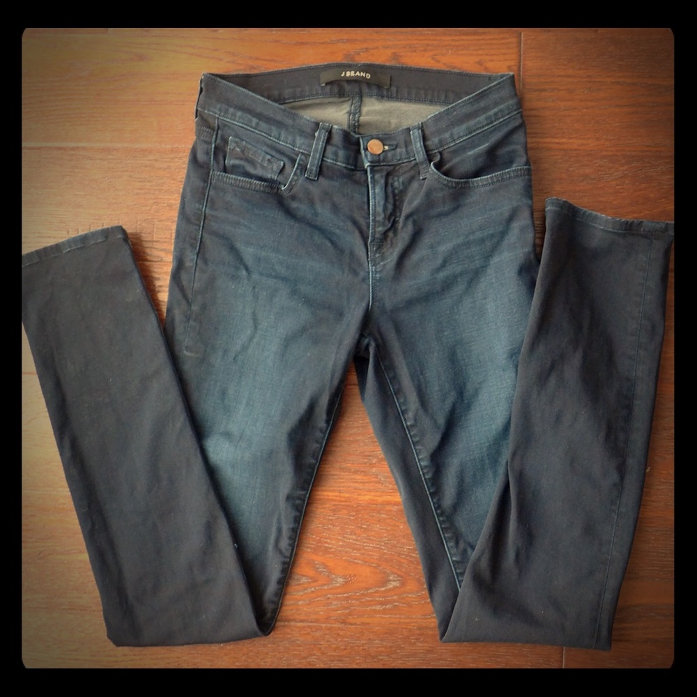 J Brand dark blue jeans Sz 26
